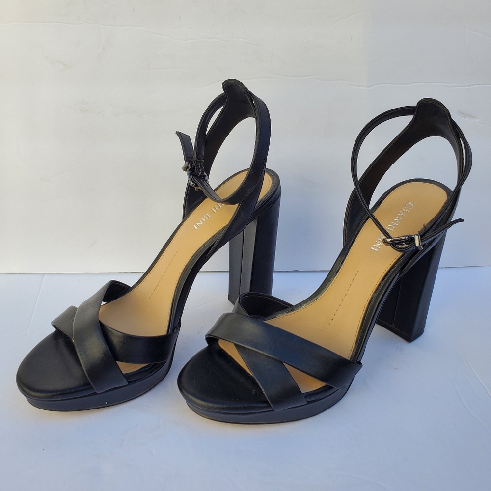 Gianni Bini Platform Stacked Heel Strappy Sandals. Black Size 7.5